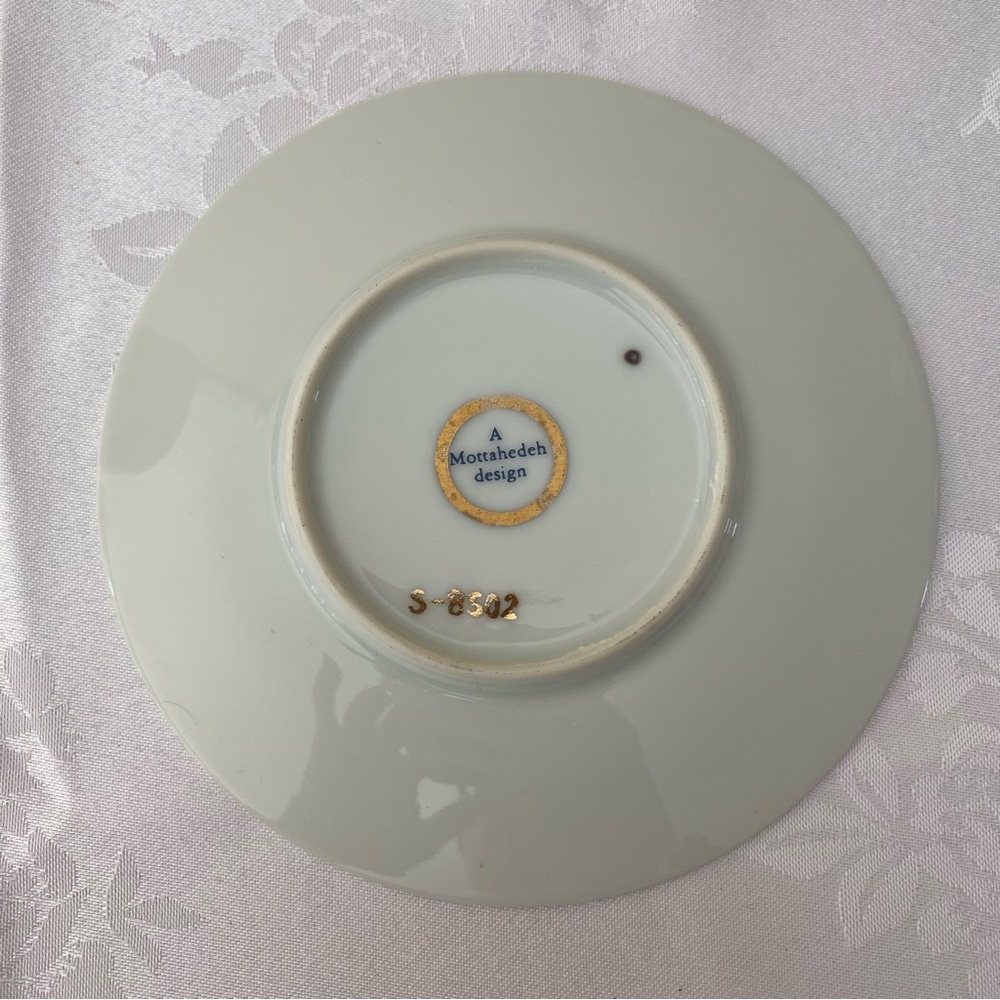 A Mottahedeh Design Fine Italian China Bird Teacup And Saucer - Picture 5 of 5